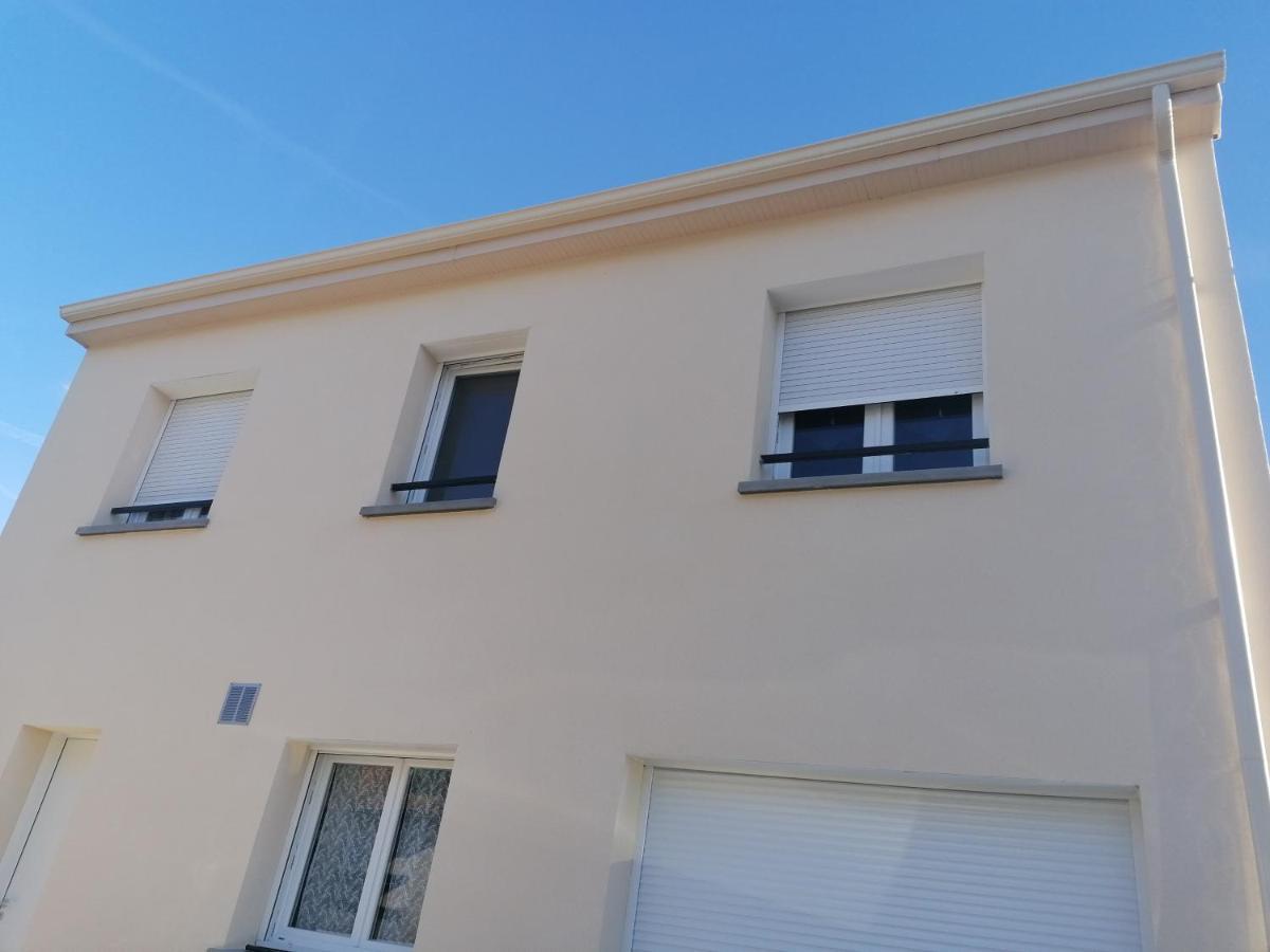 1 Chambre Pour 2 Personnes "Chez L'Habitant" Maison Possede Un Petit Chien Quincy-Voisins Luaran gambar